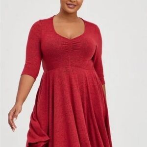♦️TORRID♦️RED Dress sz 3 *Stretchy & Super Soft* rounded Neck & 3/4 Sleeves!